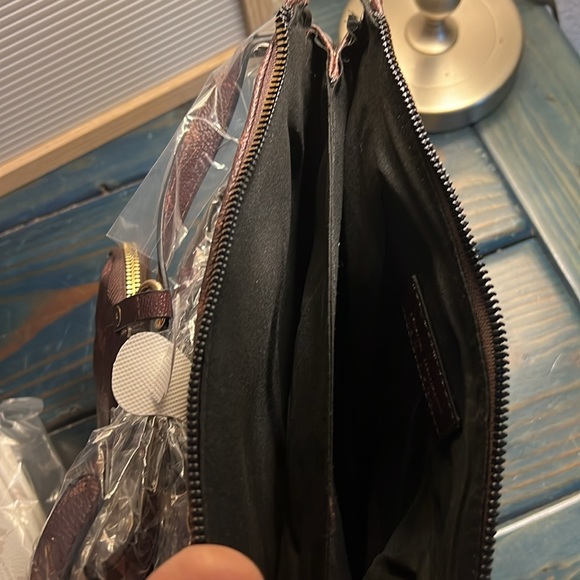 NWT Nicole Miller Brown Crossbody Zip Top Handbag with Coin Purse - Picture 3 of 4